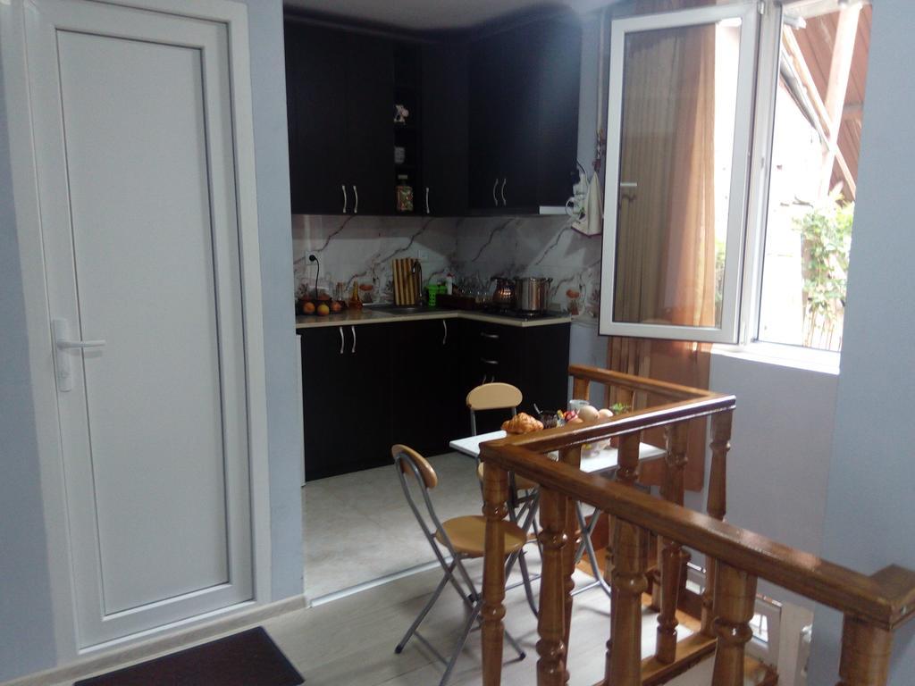 Tbilisi Downtown Guest House Bagian luar foto